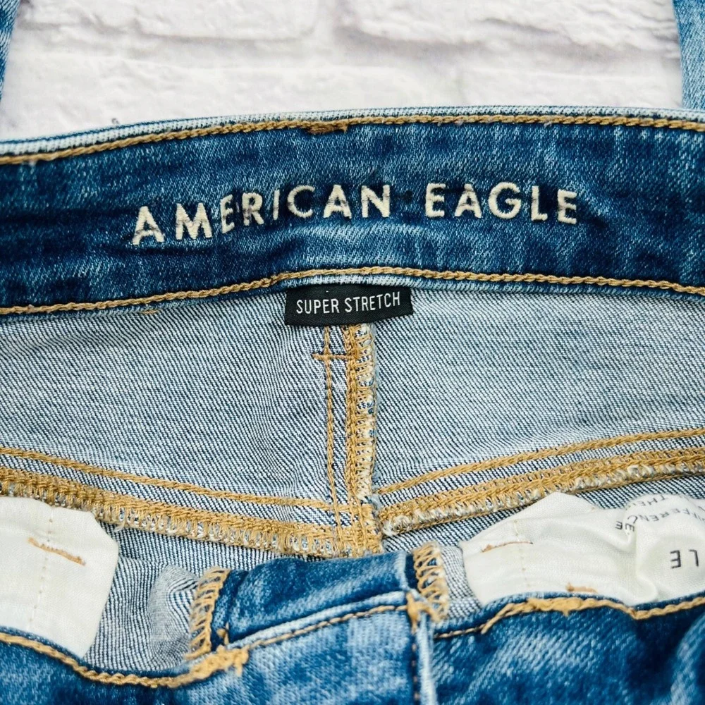 American Eagle Hi-Rise Jegging Womens 2 Short Blue Distressed Super Stretch Jean
